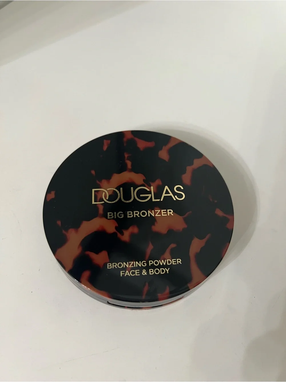 New Douglas Big Bronzer Bronzing Powder for Face & Body - Brown